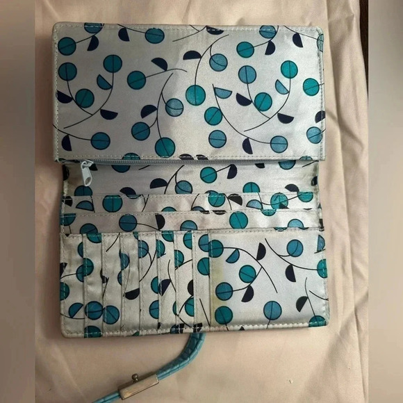 Faux crocodile turquoise wallet - Picture 2 of 6